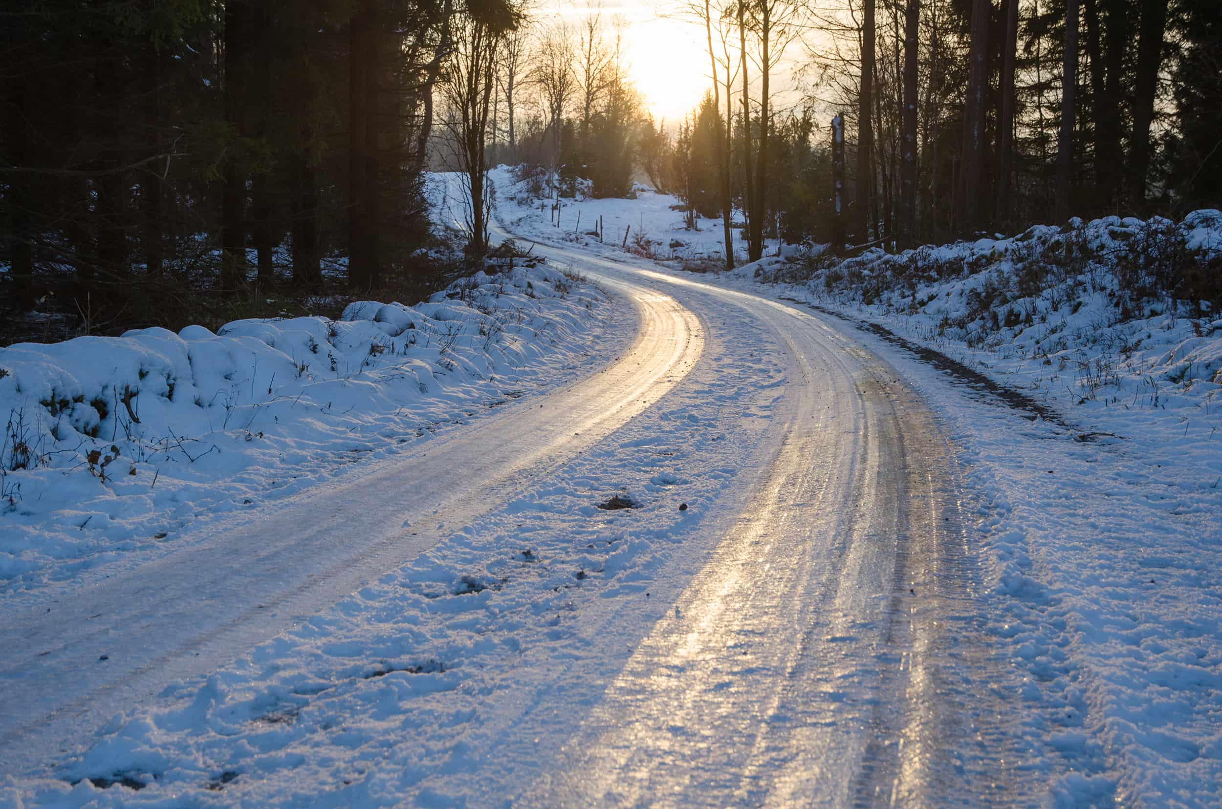 KYB ieteikumi drošai braukšanai ziemā